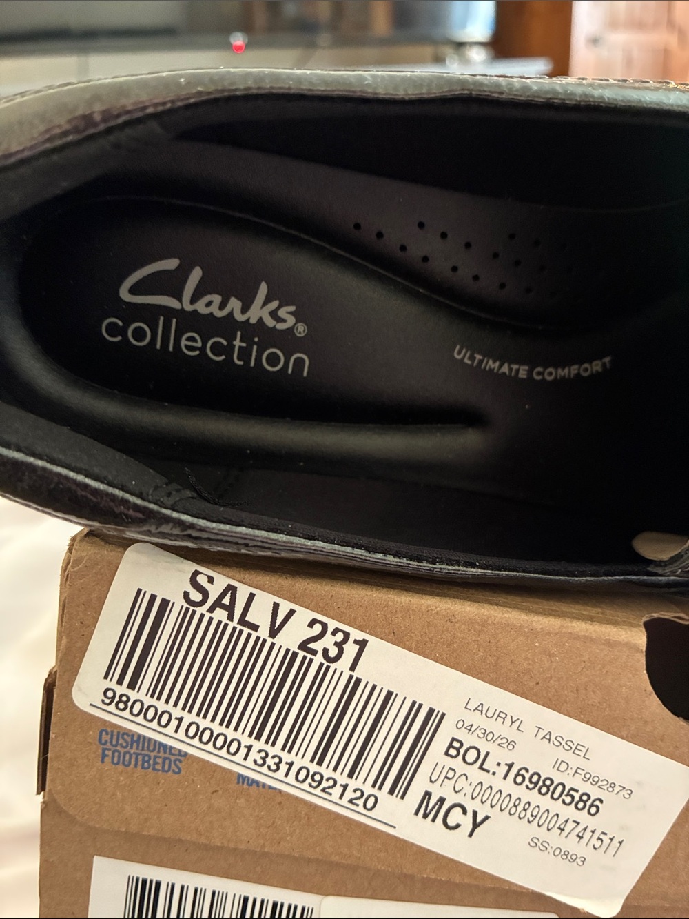 Women’s Clarks Gun Metal Patent Tassel Loafer - Size 9 - Picture 8 of 8